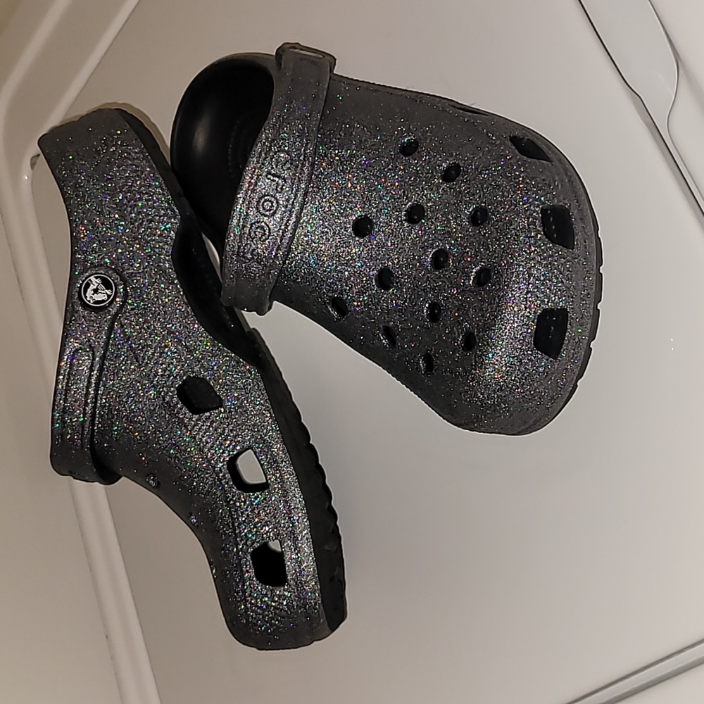 Crocs Size 8 Womens Dark Glitter
